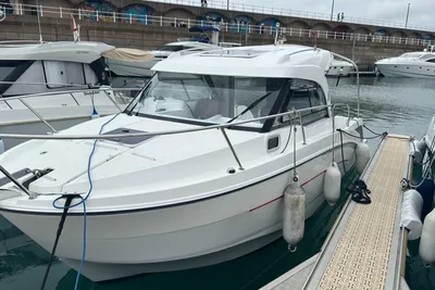 2018 Beneteau Antares 8 OB