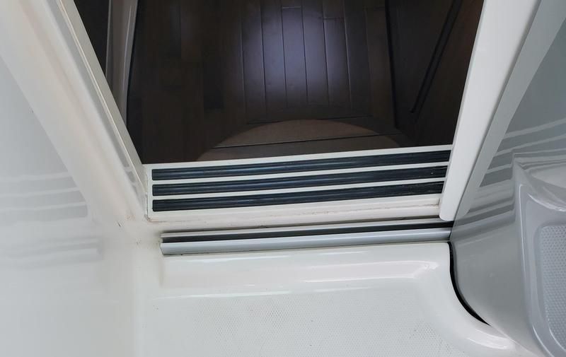 2014 Boston Whaler 315 Conquest