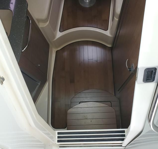 2014 Boston Whaler 315 Conquest