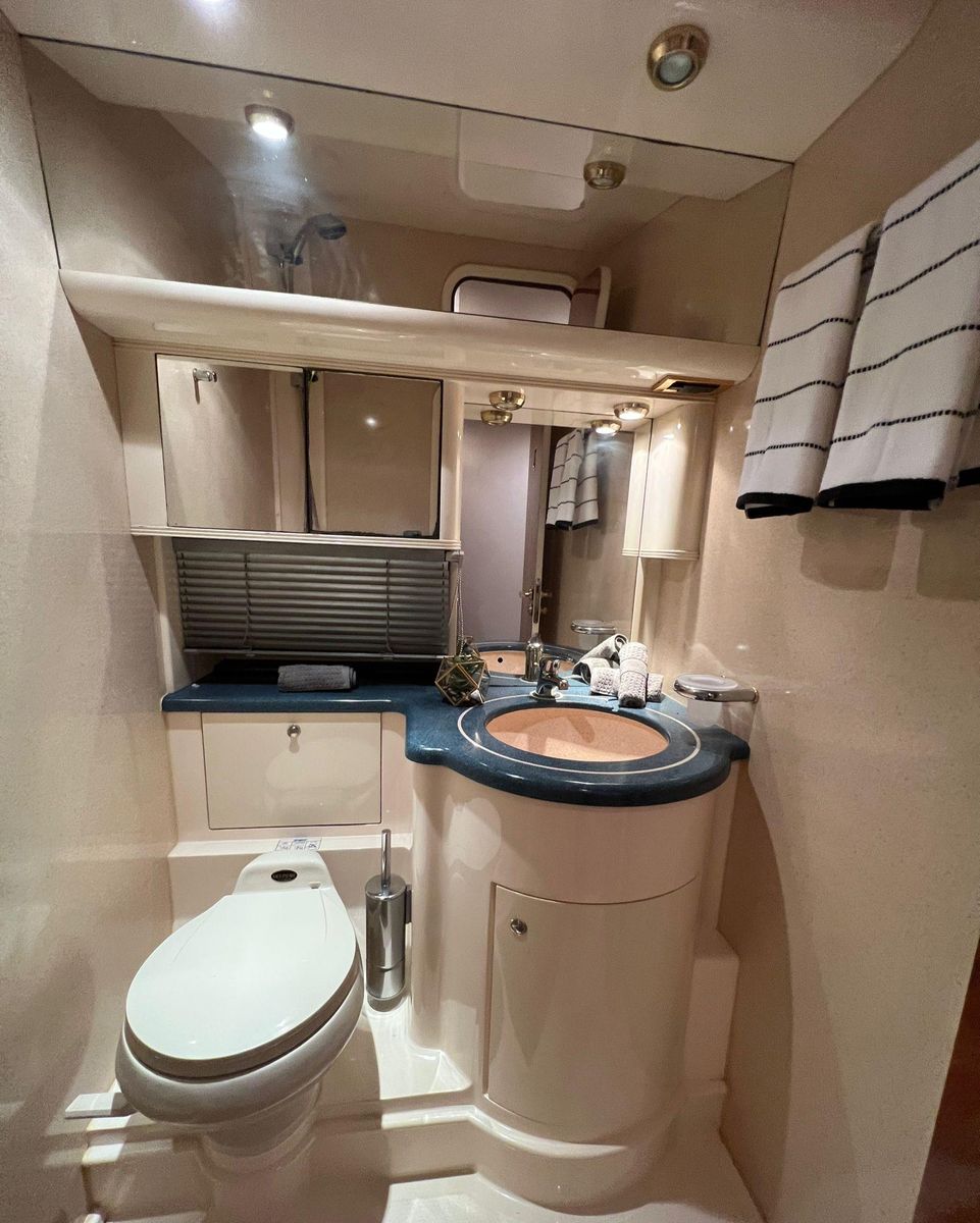 2001 Azimut 58 