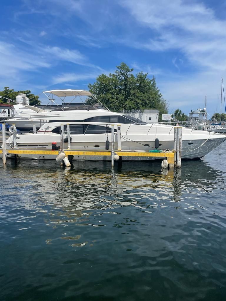 2001 Azimut 58 
