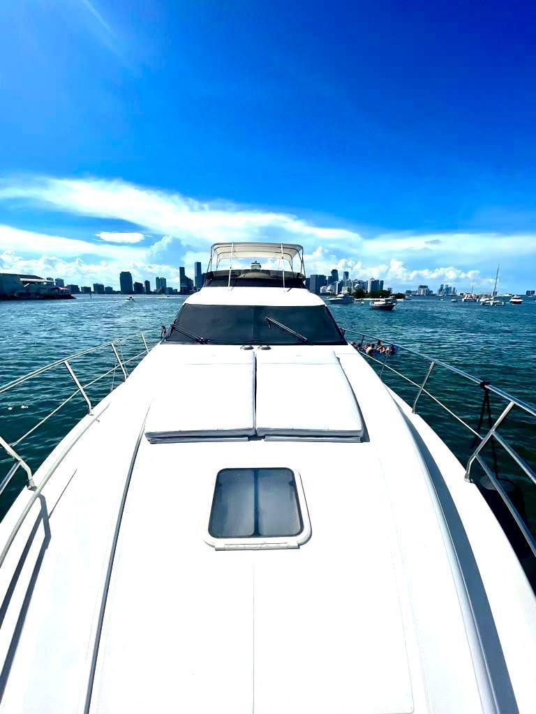 2001 Azimut 58 