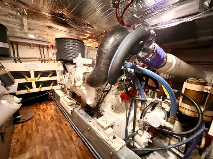 Lionheart Yacht Photos Pics 