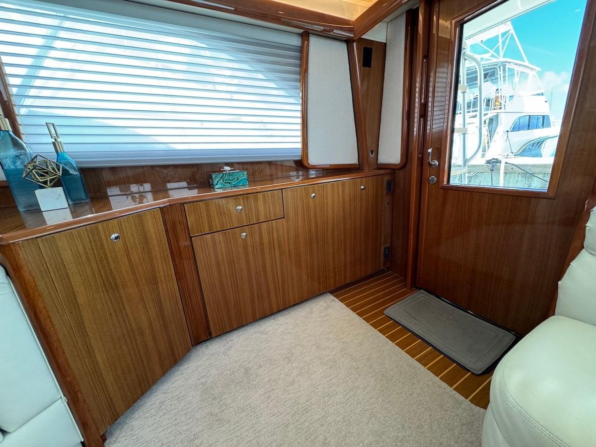 2007 Viking 52 