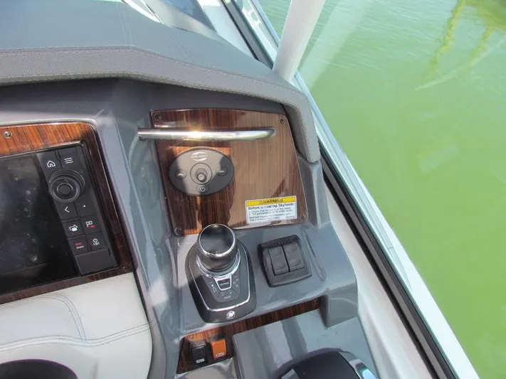 Simply Eriesistible Yacht Photos Pics 