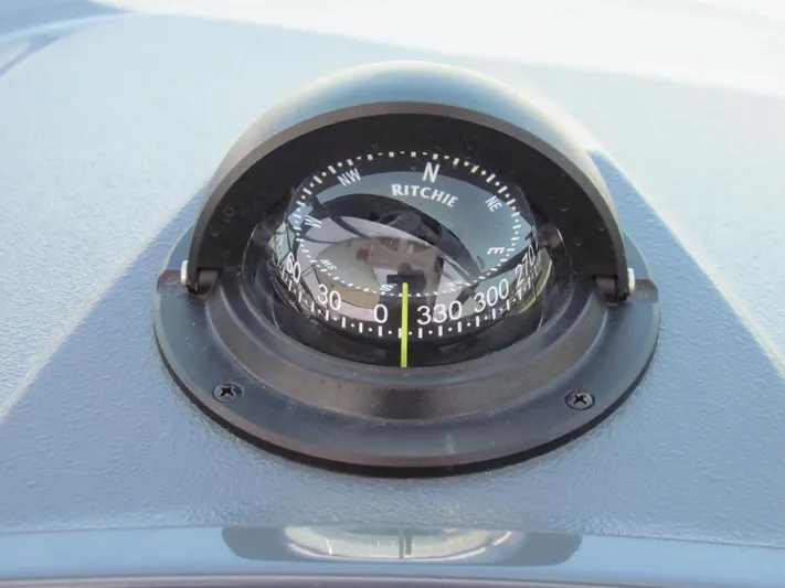 Simply Eriesistible Yacht Photos Pics 