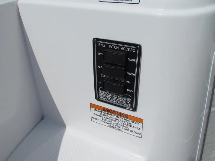 Simply Eriesistible Yacht Photos Pics 