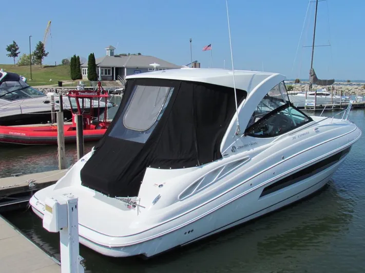 Simply Eriesistible Yacht Photos Pics 