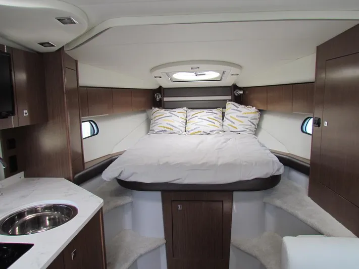 Simply Eriesistible Yacht Photos Pics 