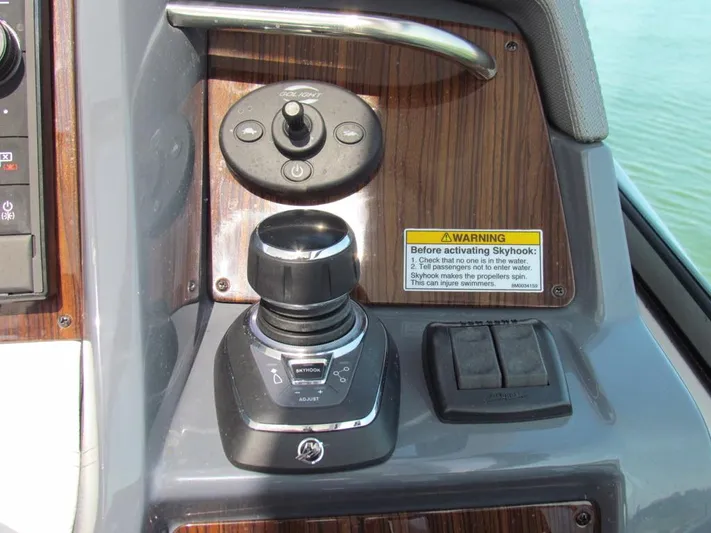 Simply Eriesistible Yacht Photos Pics 