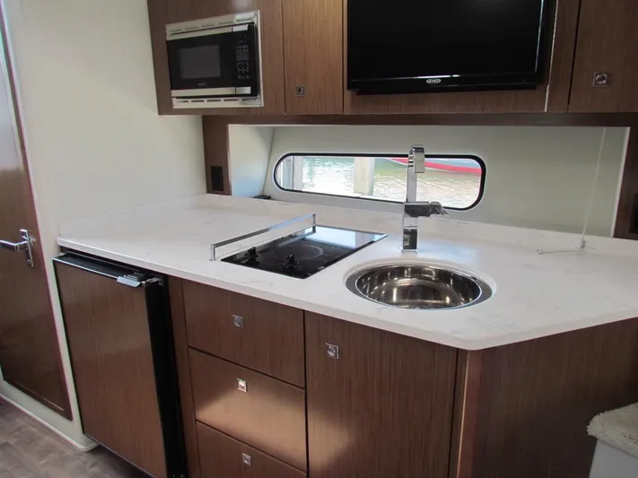 Simply Eriesistible Yacht Photos Pics 