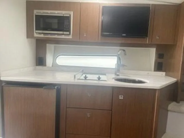 Simply Eriesistible Yacht Photos Pics 