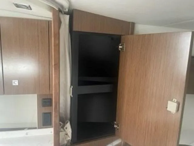 Simply Eriesistible Yacht Photos Pics 