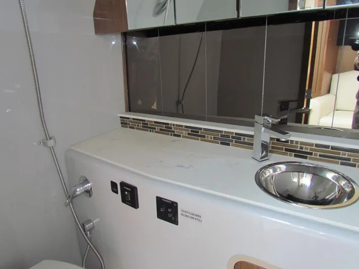 Simply Eriesistible Yacht Photos Pics 