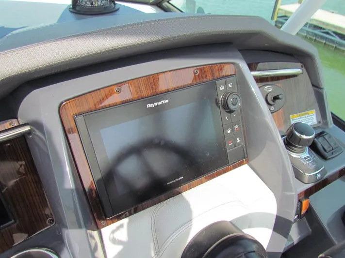 Simply Eriesistible Yacht Photos Pics 