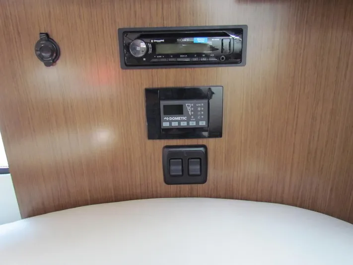 Simply Eriesistible Yacht Photos Pics 