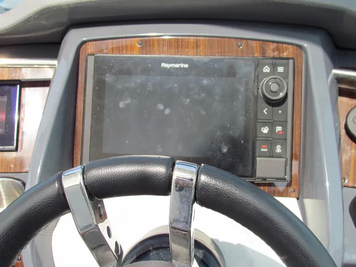 Simply Eriesistible Yacht Photos Pics 