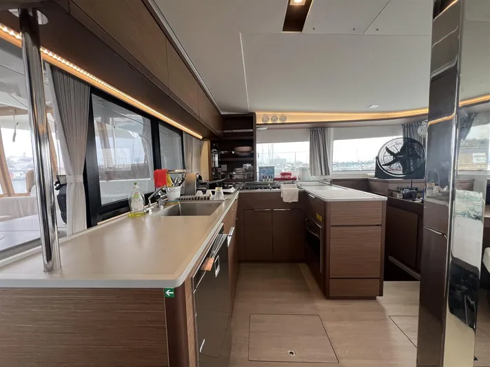  Yacht Photos Pics IMG_9163.jpeg