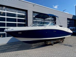 2009 Sea Ray 230 Select