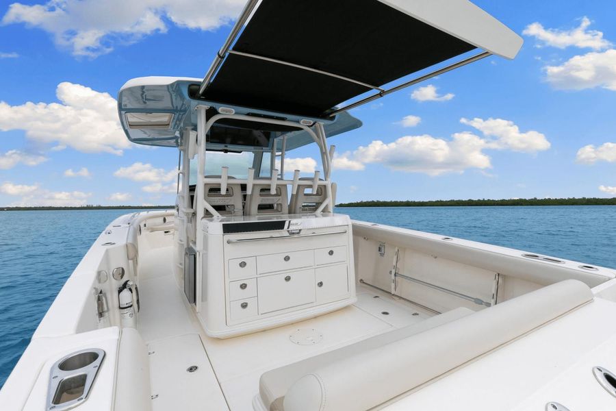 2020 Boston Whaler 35 Outrage