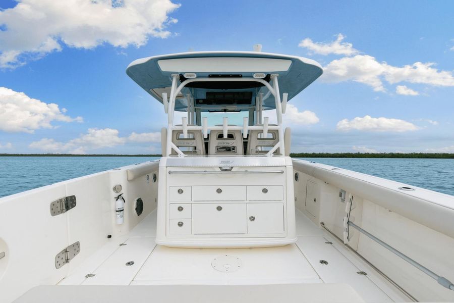 2020 Boston Whaler 35 Outrage