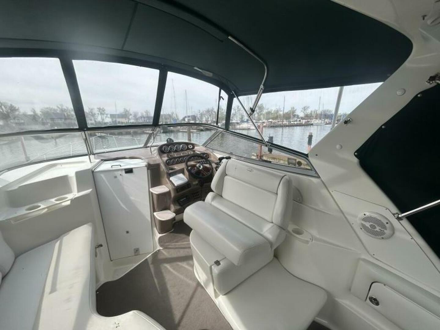 2003 Regal 2860 Commodore Bateaux de plaisance à vendre - YachtWorld