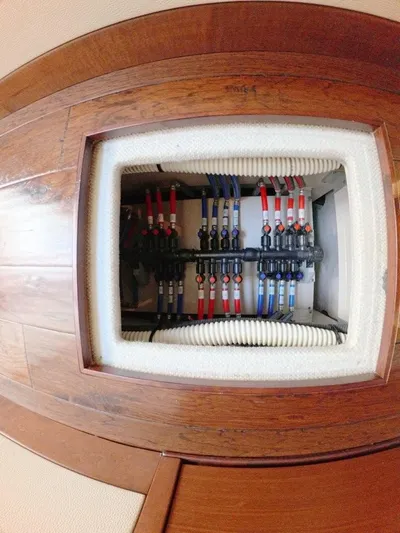  Yacht Photos Pics Electrical panel on 2016 Sea Ray L650 Fly yacht, featuring organized wiring and connectors.