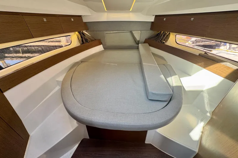 Shanty Town Yacht Photos Pics 2020 Jeanneau NC 895 cabin interior with modern design and comfortable seating.
