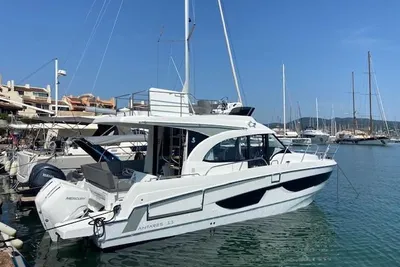 2023 Beneteau Antares Fly 11