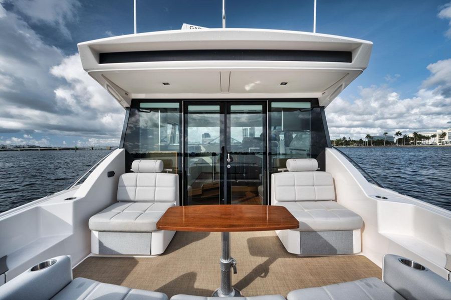 2017 Tiara Yachts 44 Coupe