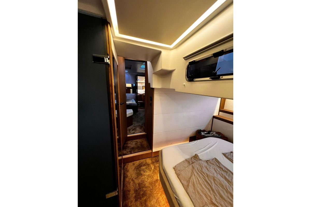 2017 Jeanneau 46 