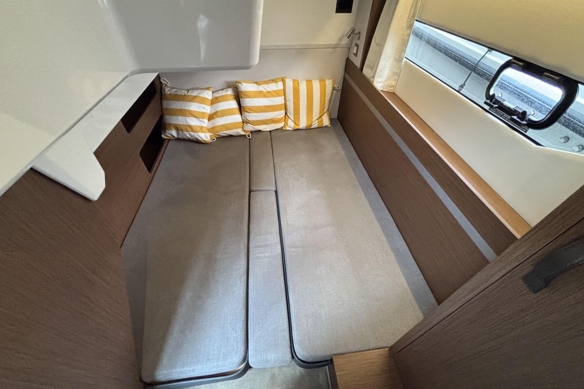 2025 Beneteau 42 