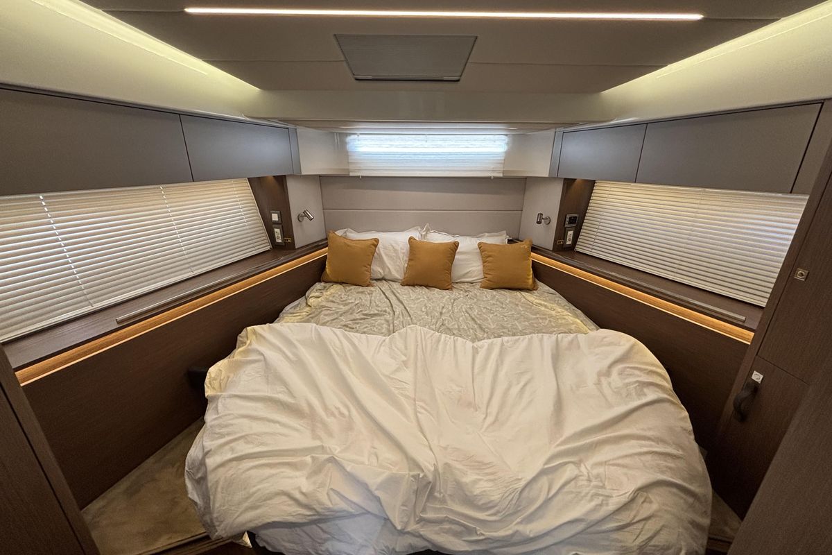 2025 Beneteau 42 