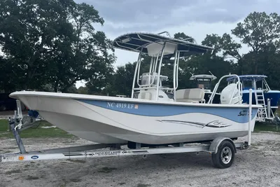 Carolina Skiff 218 DLV