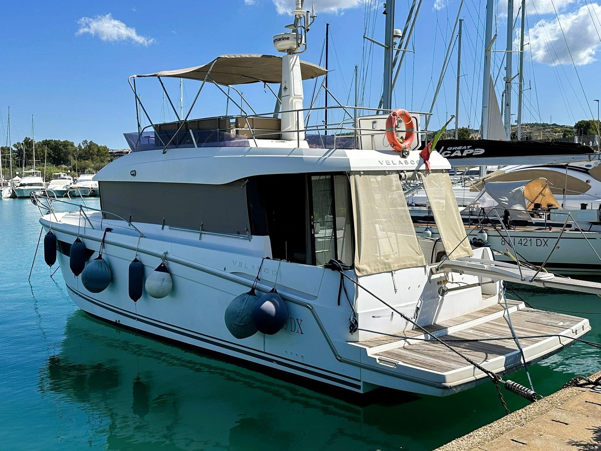 2014 Jeanneau Velasco 43F