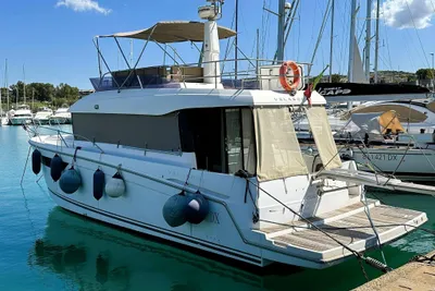 2014 Jeanneau Velasco 43F