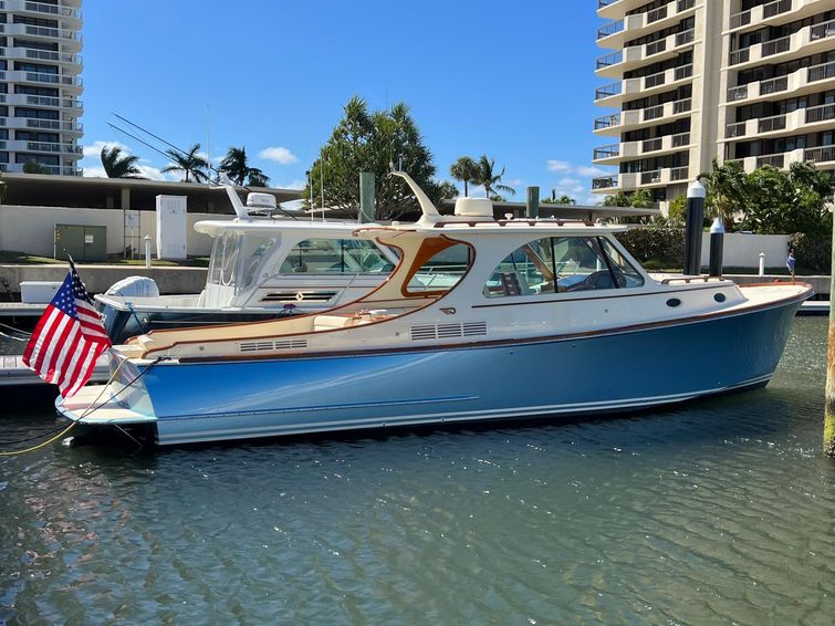 2019-34-hinckley-picnic-boat-34-mkii