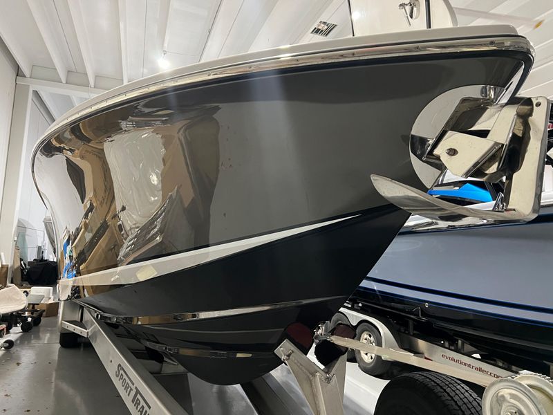 2021 Nor-Tech 390 Center Console