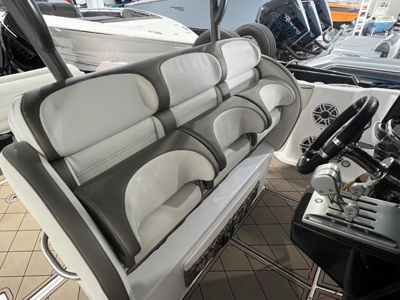 2021 Nor-Tech 390 Center Console