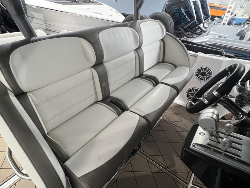 2021 Nor-Tech 390 Center Console