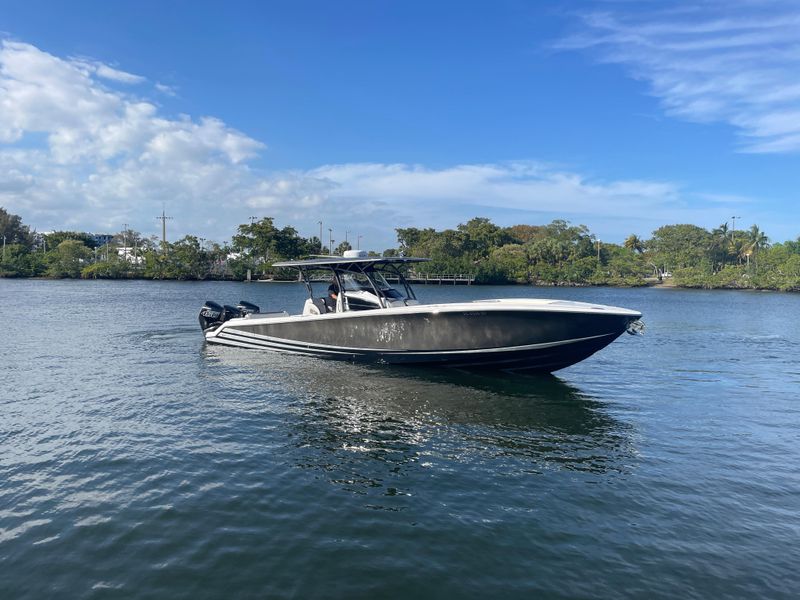 2021 Nor-Tech 390 Center Console