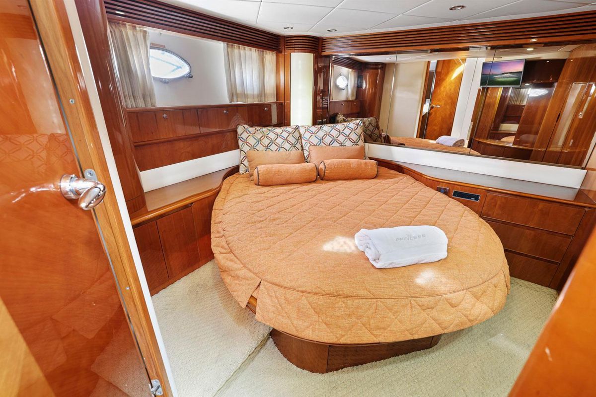 2003 Princess 65 