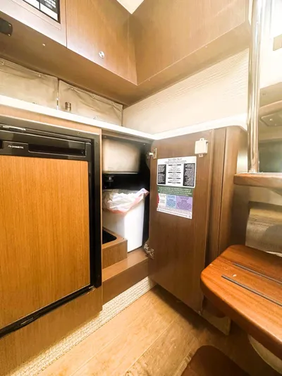 Salt Shaker Yacht Photos Pics 