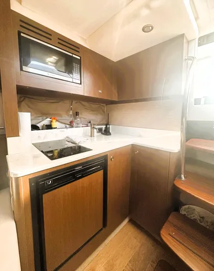 Salt Shaker Yacht Photos Pics 