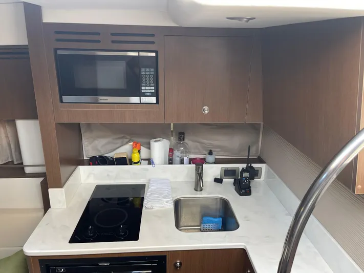 Salt Shaker Yacht Photos Pics 