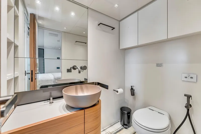 Notynog Yacht Photos Pics 