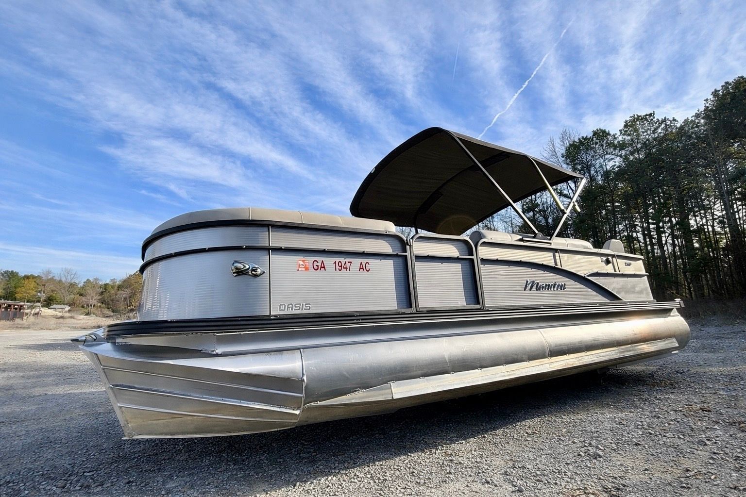 Manitou Oasis Angler 220 SHP