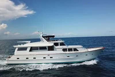 Broward CPMY - Raised Pilothouse
