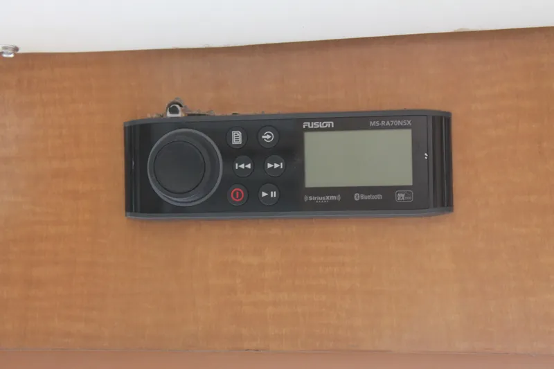 Sweet Freedom Yacht Photos Pics Fusion MS-RA70NSX radio on Broward CPMY 1984.