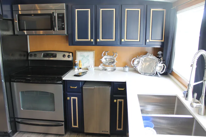 Sweet Freedom Yacht Photos Pics 